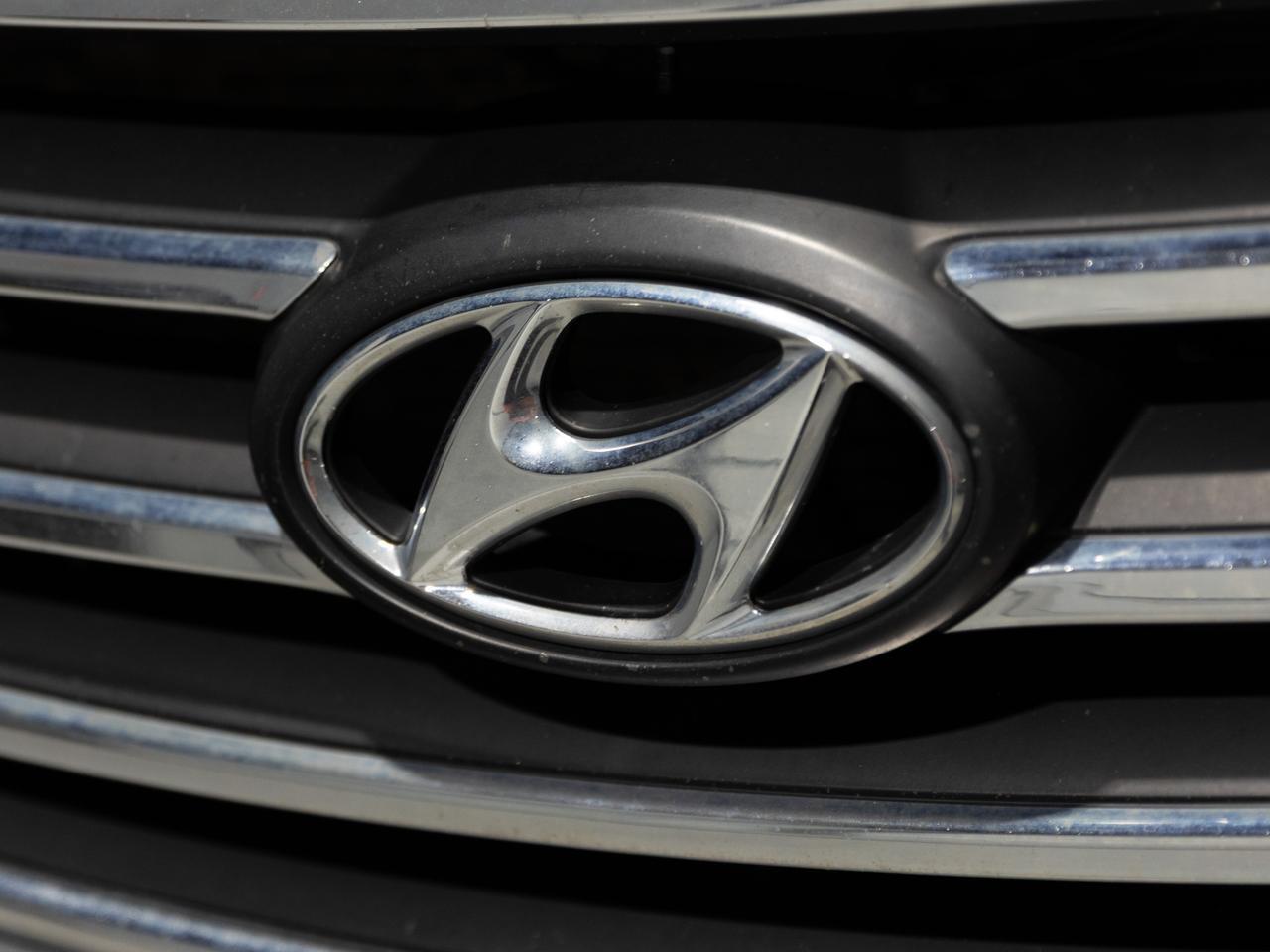 2011 Hyundai Azera Limited Cranberry PA