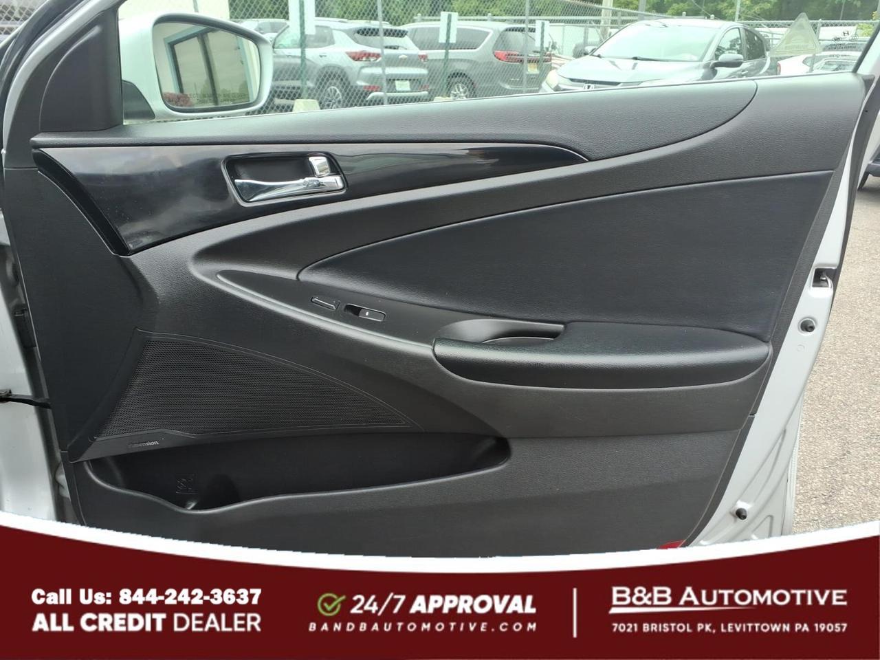 2011 Hyundai SONATA Limited Levittown PA