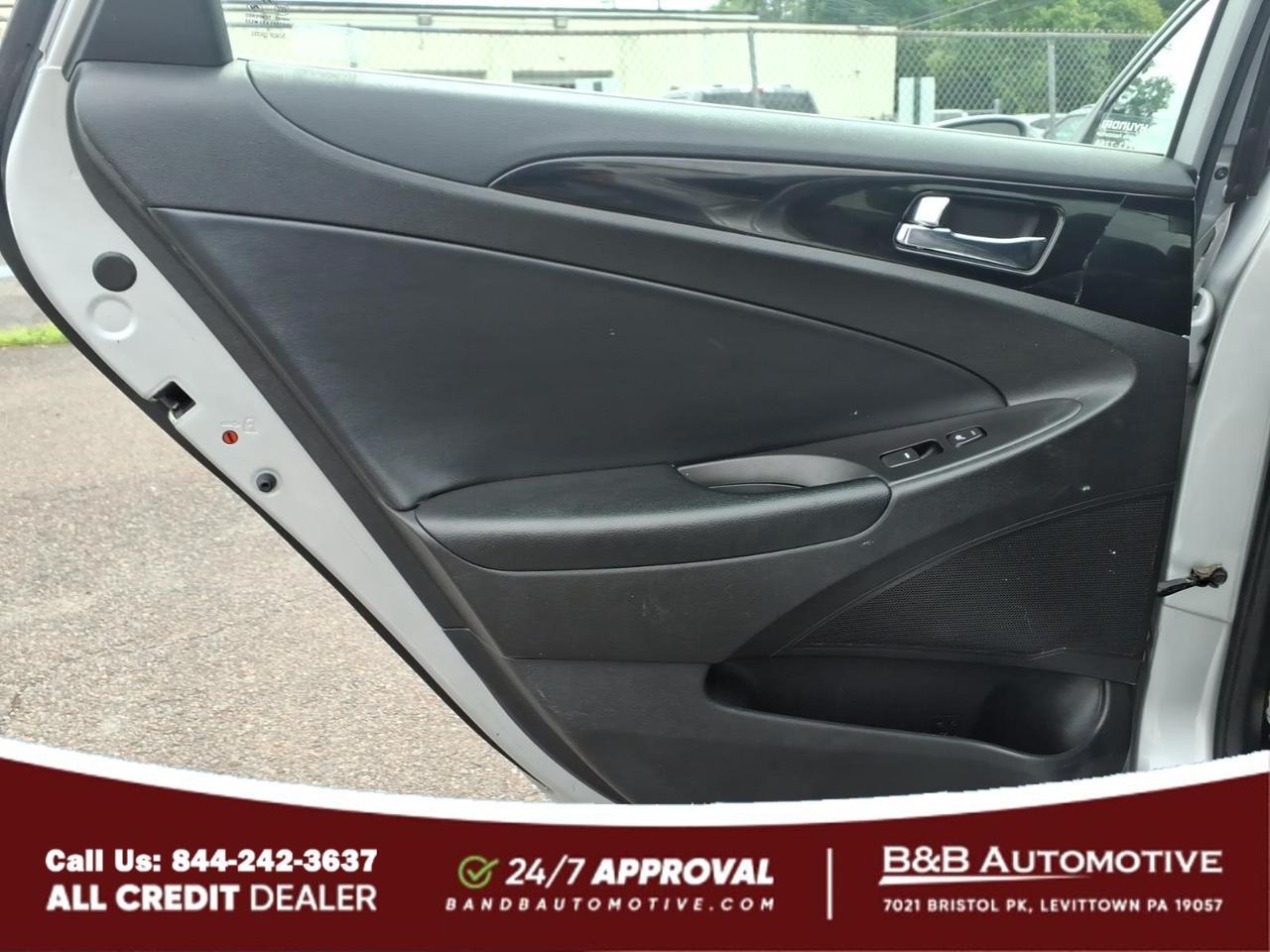 2011 Hyundai SONATA Limited Levittown PA