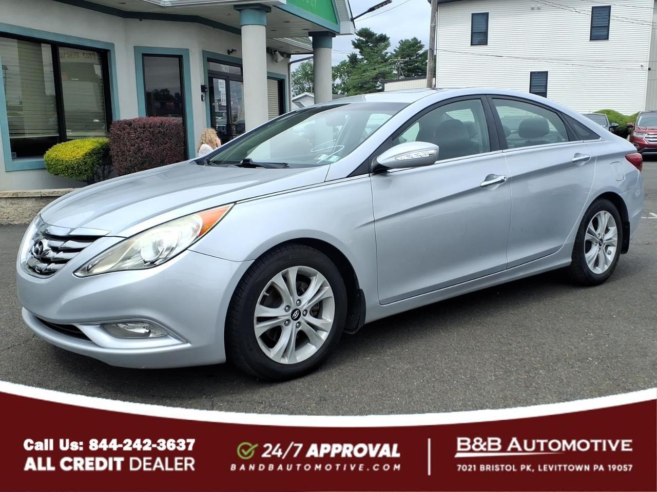 2011 Hyundai SONATA Limited Levittown PA