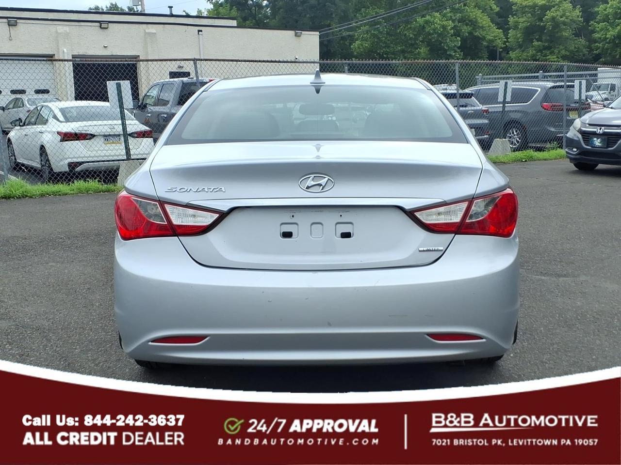 2011 Hyundai SONATA Limited Levittown PA