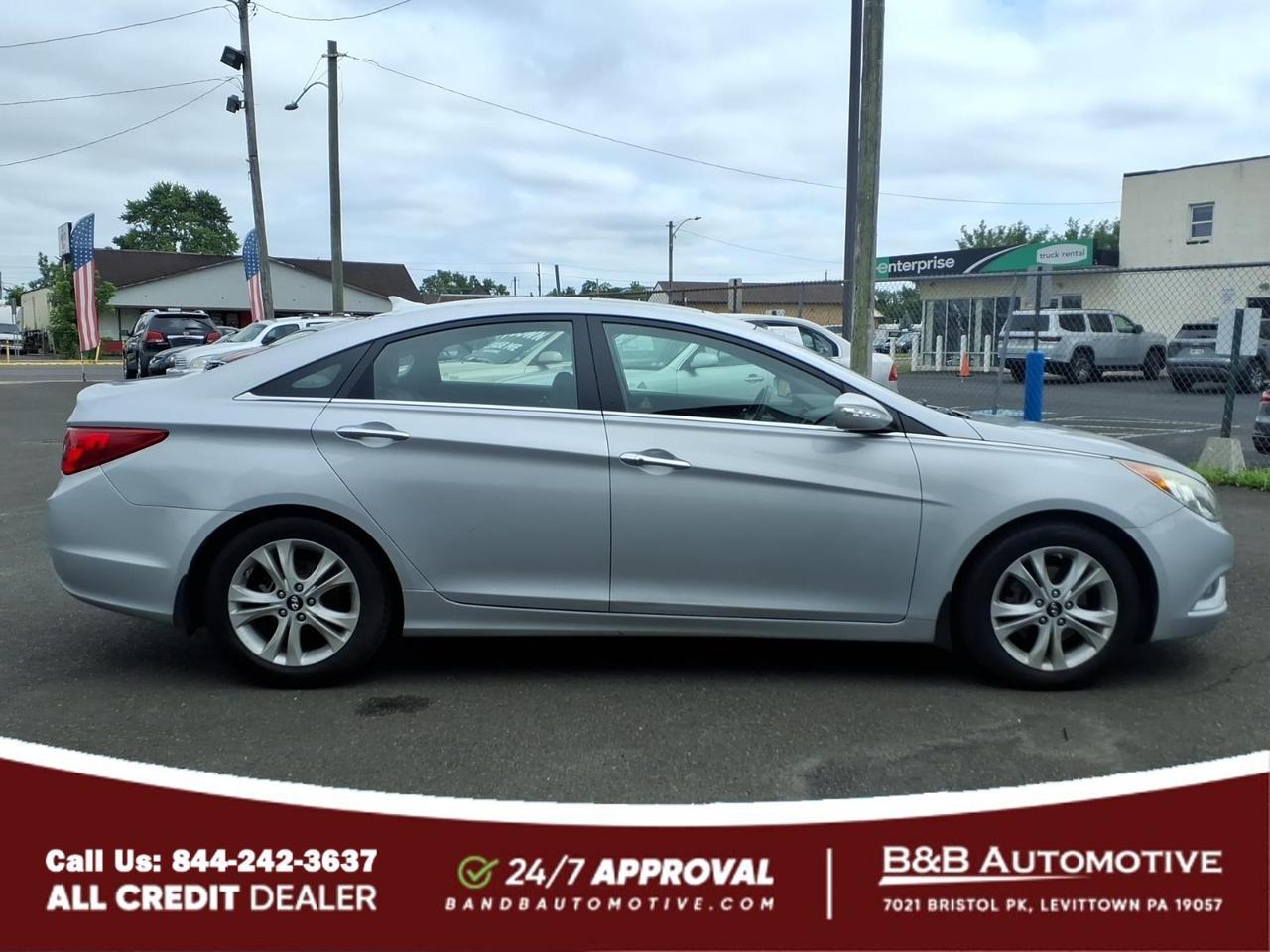 2011 Hyundai SONATA Limited Levittown PA