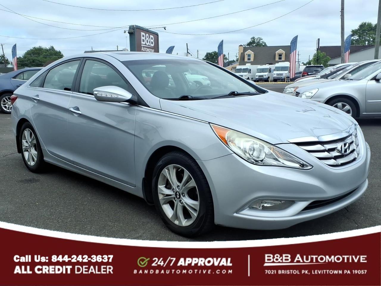 2011 Hyundai SONATA Limited