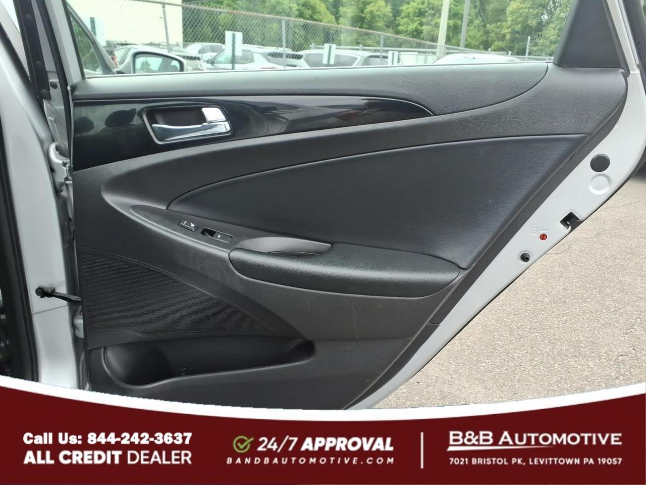 2011 Hyundai SONATA Limited Levittown PA