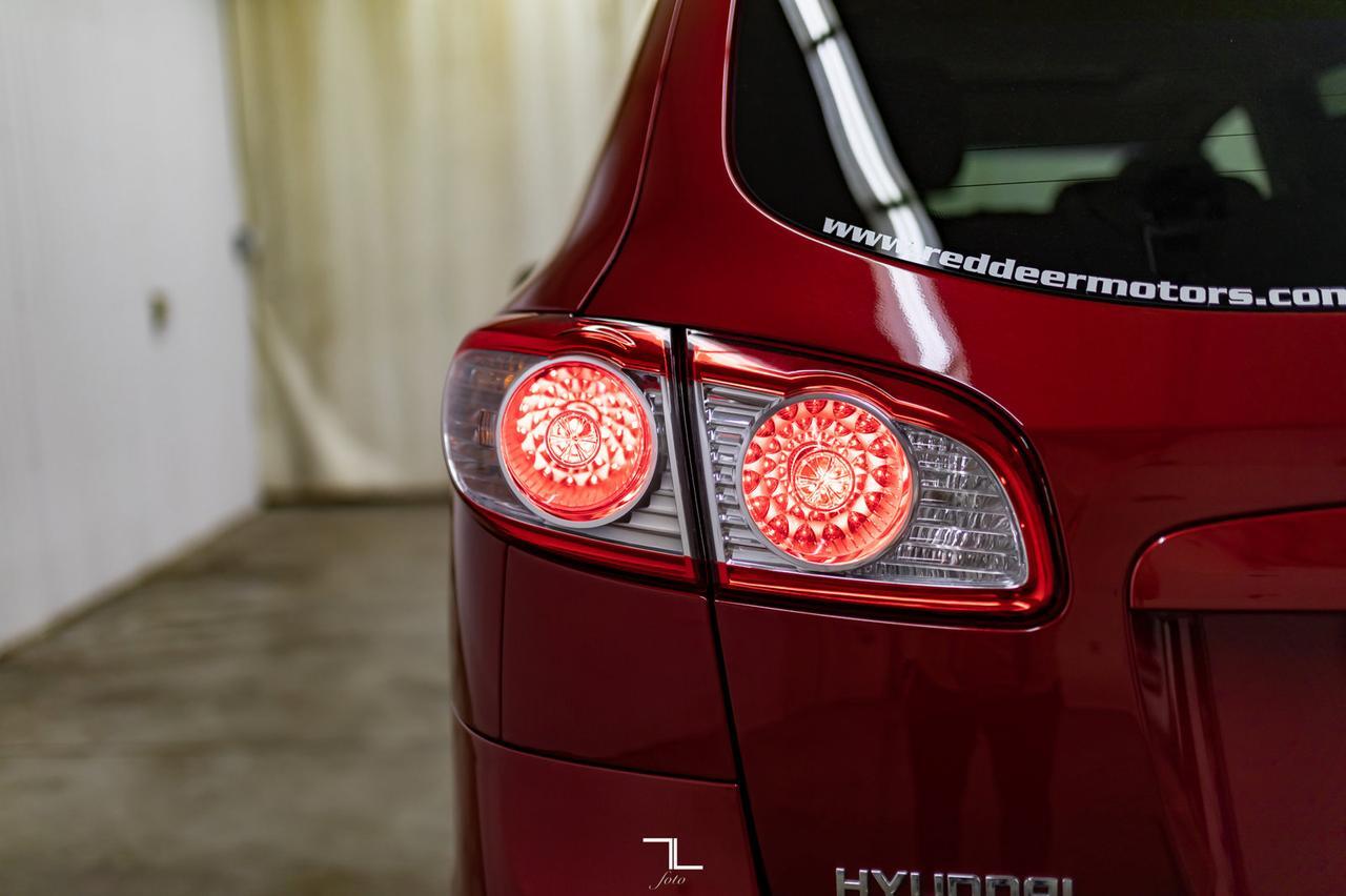 2011 Hyundai Santa Fe AWD Limited Leather Roof Nav Red Deer AB