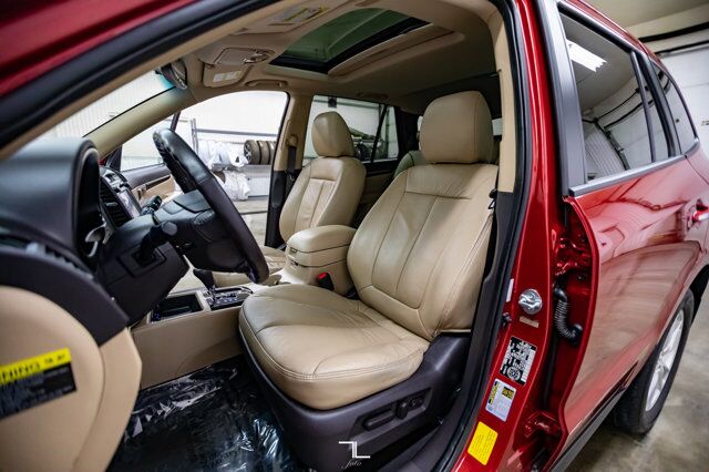 2011 Hyundai Santa Fe AWD Limited Leather Roof Nav Red Deer AB