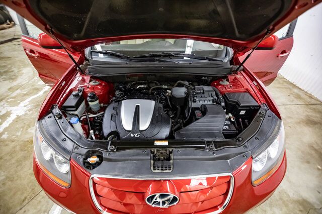 2011 Hyundai Santa Fe AWD Limited Leather Roof Nav Red Deer AB