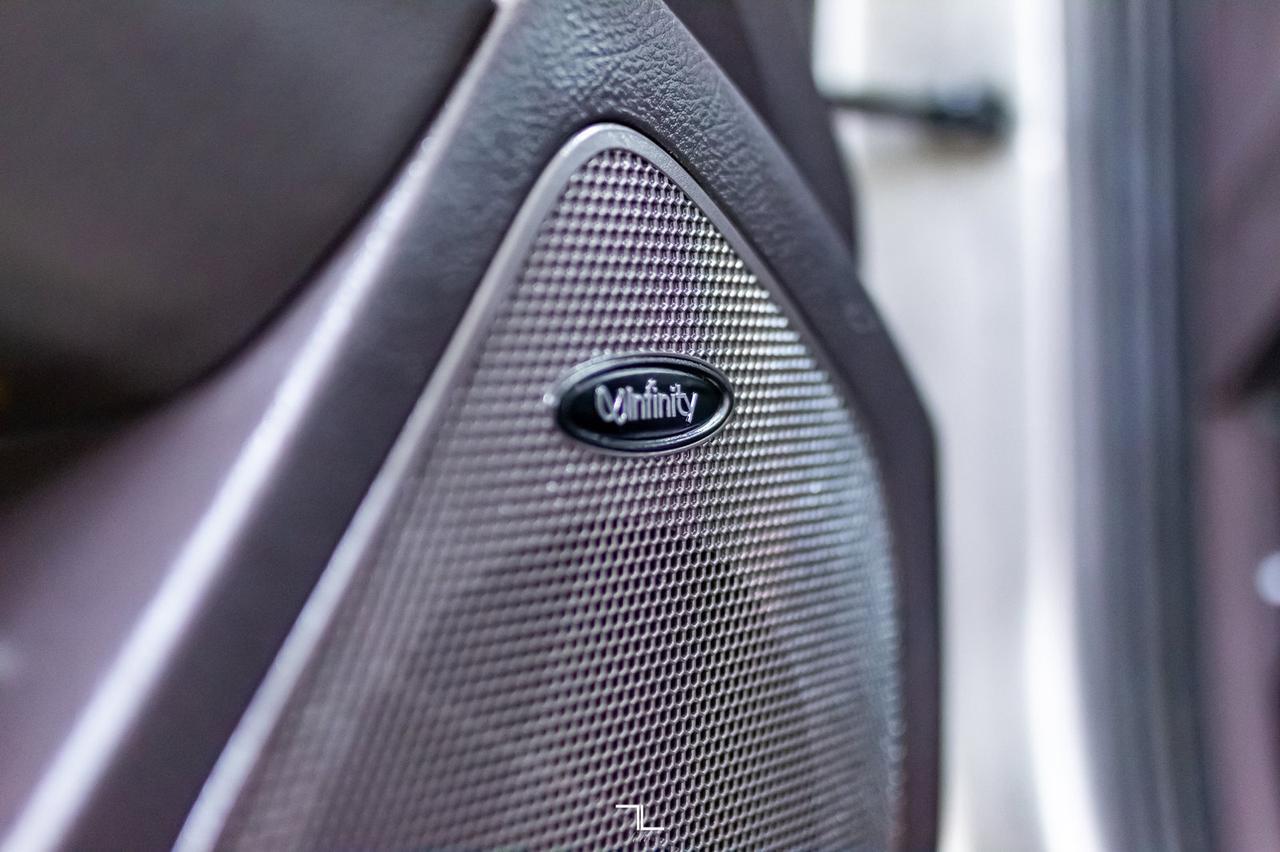 2011 Hyundai Santa Fe AWD Limited Leather Roof Red Deer AB