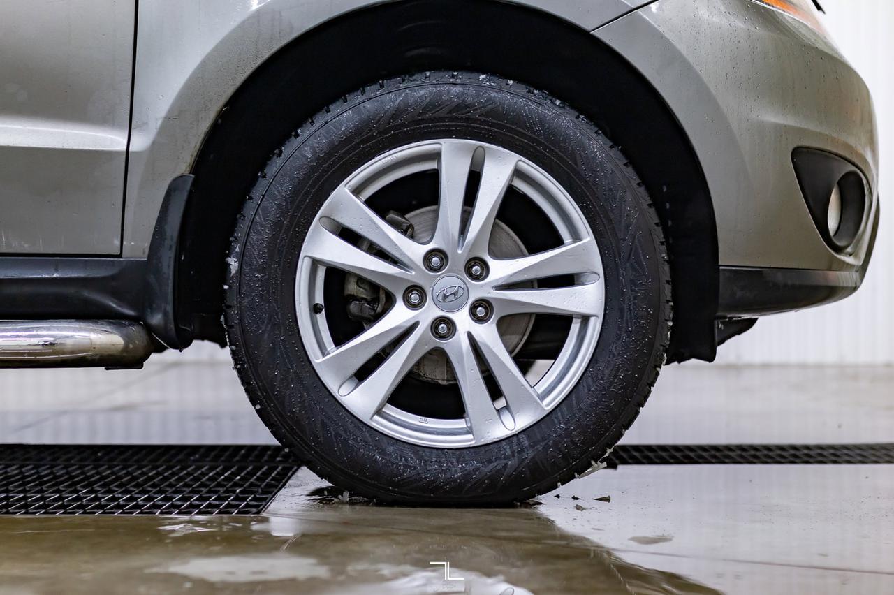 2011 Hyundai Santa Fe AWD Limited Leather Roof Red Deer AB