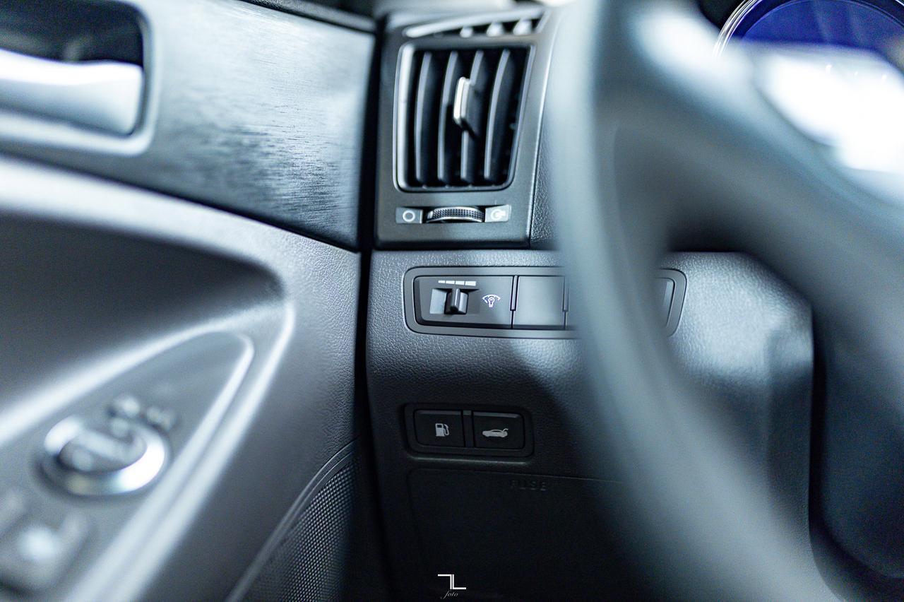 2011 Hyundai Sonata GLS Red Deer AB