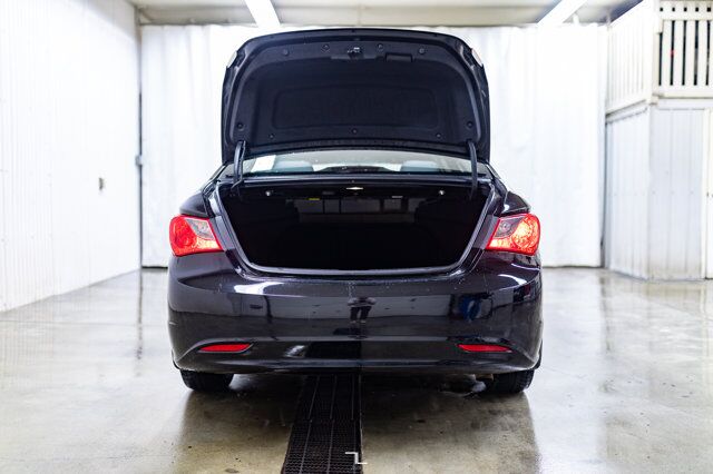 2011 Hyundai Sonata GLS Red Deer AB