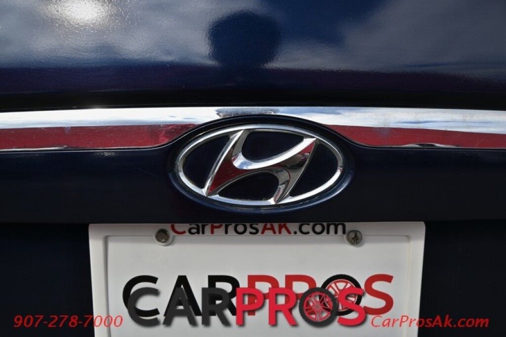 2011 Hyundai Veracruz GLS - 3.8L V6 - AWD - Automatic - 3rd Row - Power Windows & Locks - Aftermarket Radio - Alloy Wheels Anchorage AK