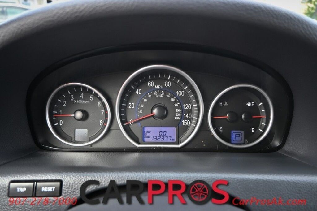 2011 Hyundai Veracruz GLS - 3.8L V6 - AWD - Automatic - 3rd Row - Power Windows & Locks - Aftermarket Radio - Alloy Wheels Anchorage AK