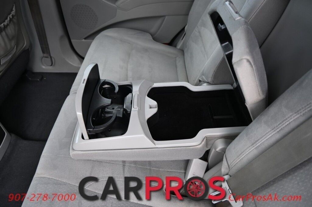 2011 Hyundai Veracruz GLS - 3.8L V6 - AWD - Automatic - 3rd Row - Power Windows & Locks - Aftermarket Radio - Alloy Wheels Anchorage AK