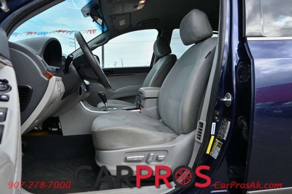 2011 Hyundai Veracruz GLS - 3.8L V6 - AWD - Automatic - 3rd Row - Power Windows & Locks - Aftermarket Radio - Alloy Wheels Anchorage AK