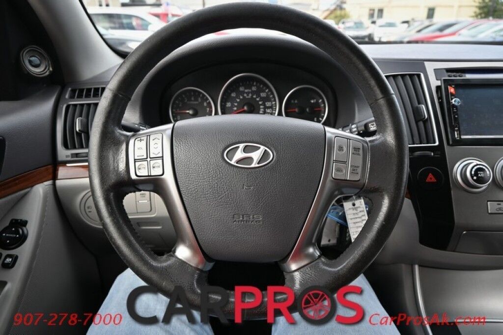 2011 Hyundai Veracruz GLS - 3.8L V6 - AWD - Automatic - 3rd Row - Power Windows & Locks - Aftermarket Radio - Alloy Wheels Anchorage AK