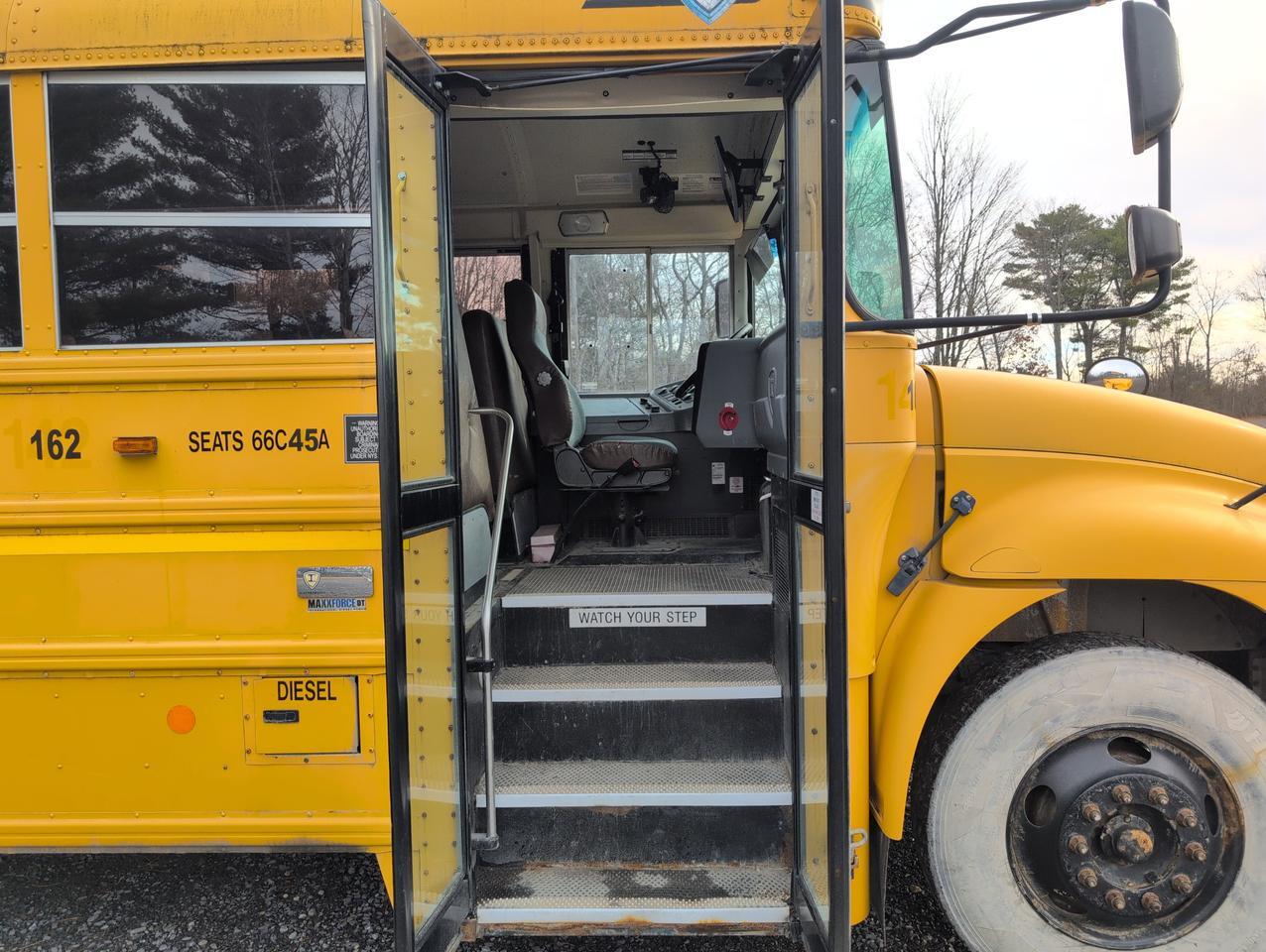 2011 IC INTERNATIONAL CE300 Johnstown NY