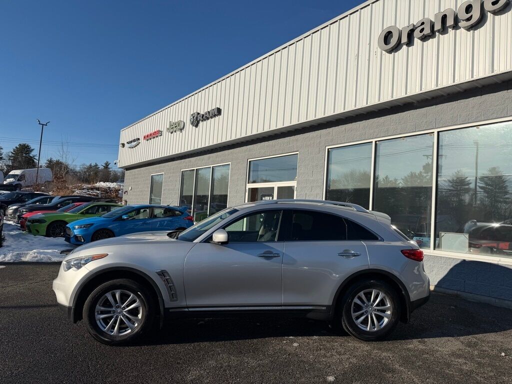 2011 INFINITI FX35 Base