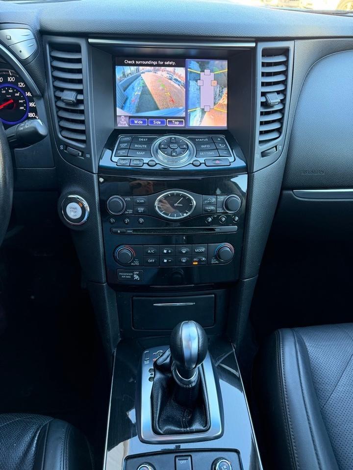 2011 INFINITI FX35 Base Orange MA