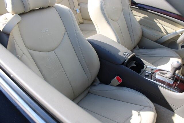 2011 INFINITI G37 Convertible Base Melbourne FL