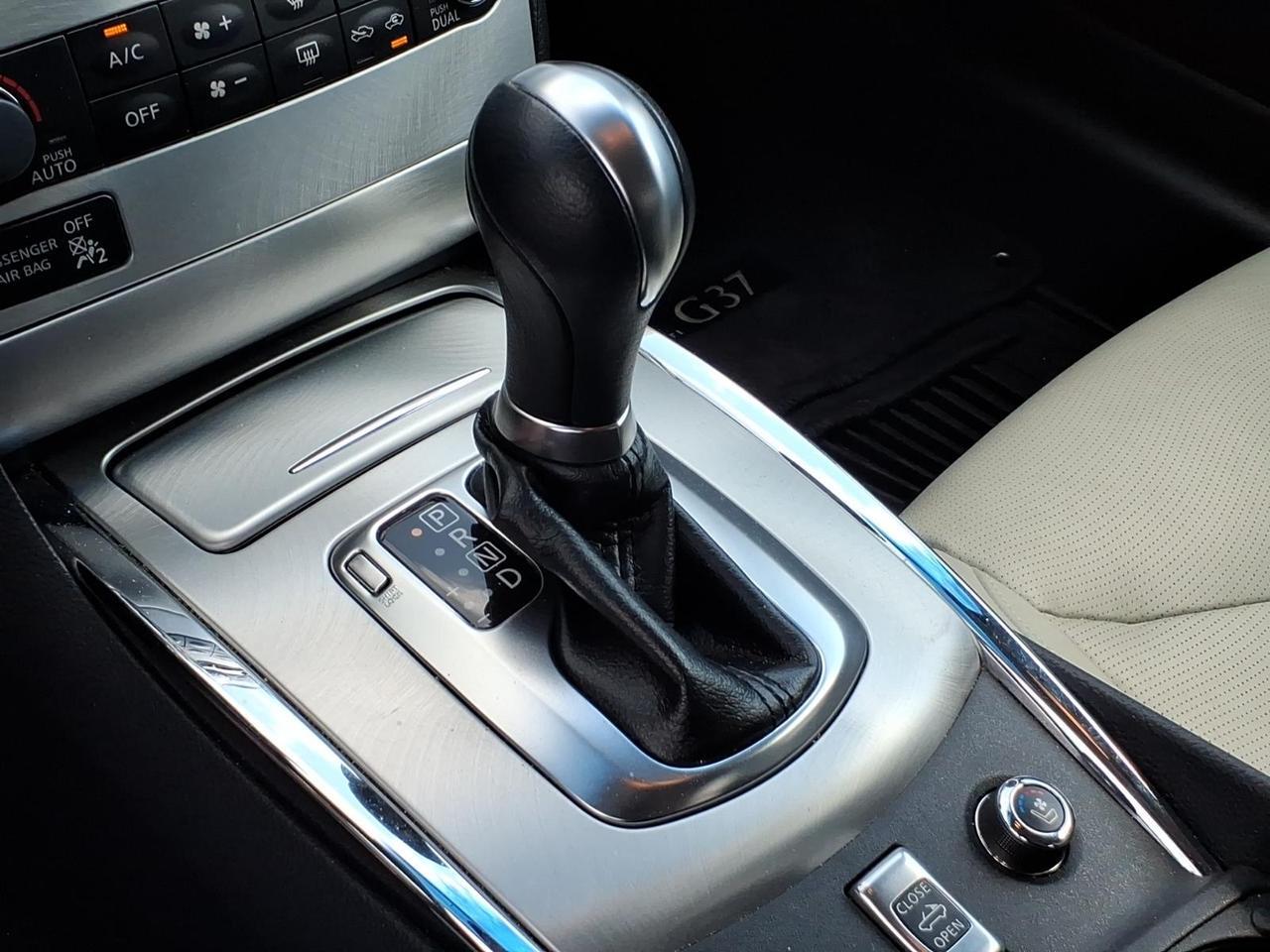 2011 INFINITI G37 Convertible Base Roanoke VA