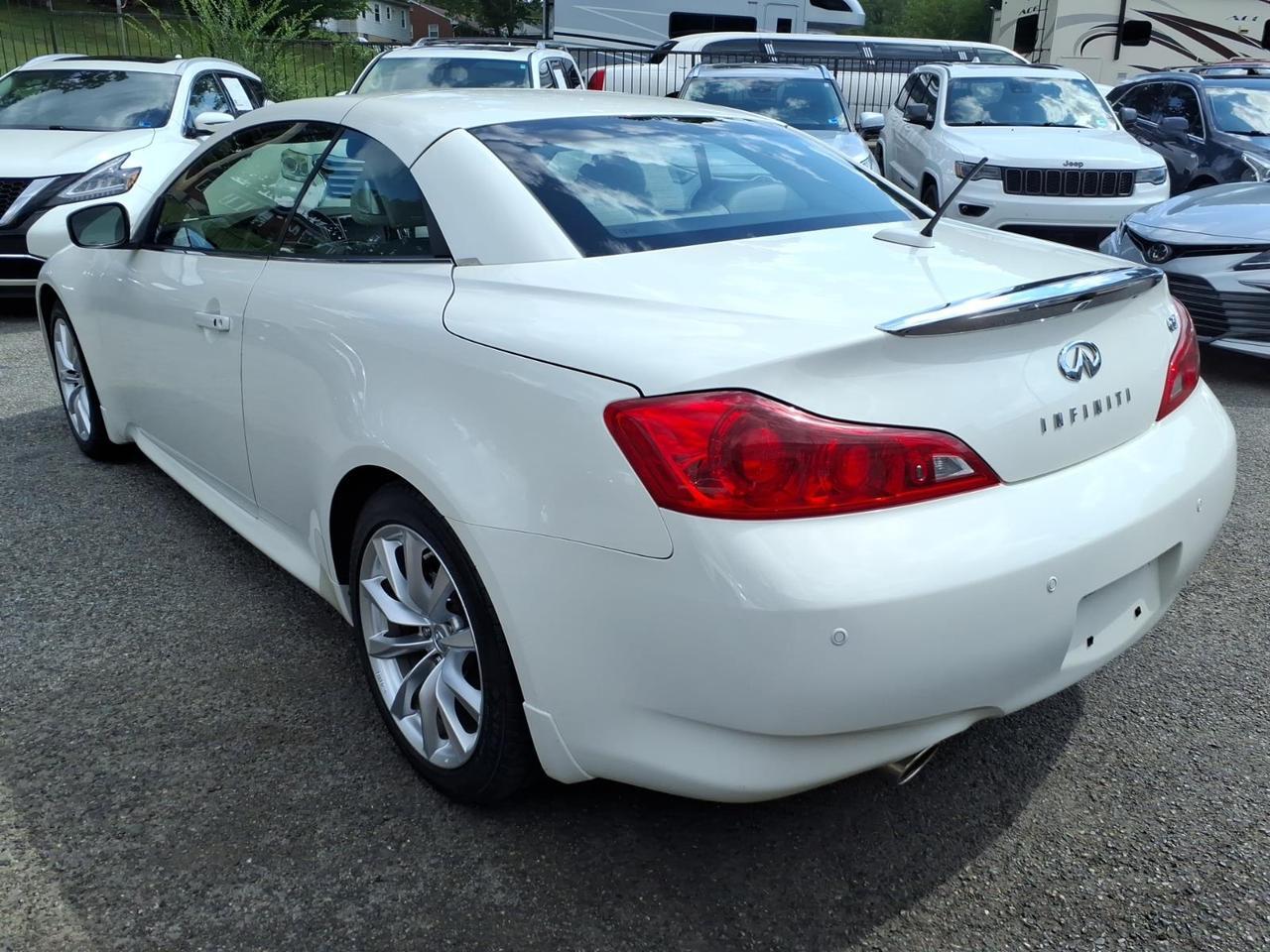 2011 INFINITI G37 Convertible Base Roanoke VA