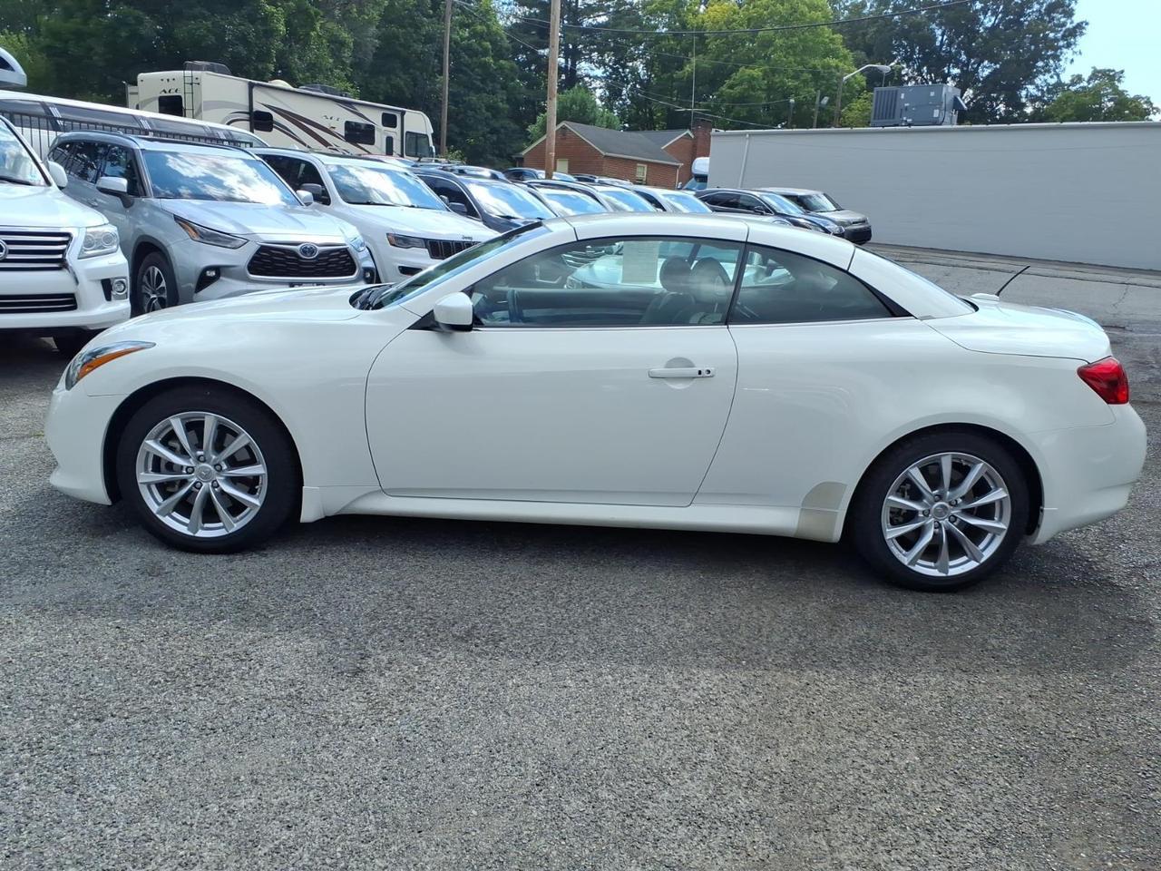 2011 INFINITI G37 Convertible Base Roanoke VA