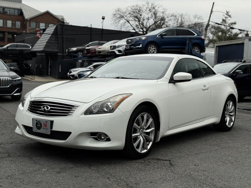 2011 INFINITI G37 Convertible RWD