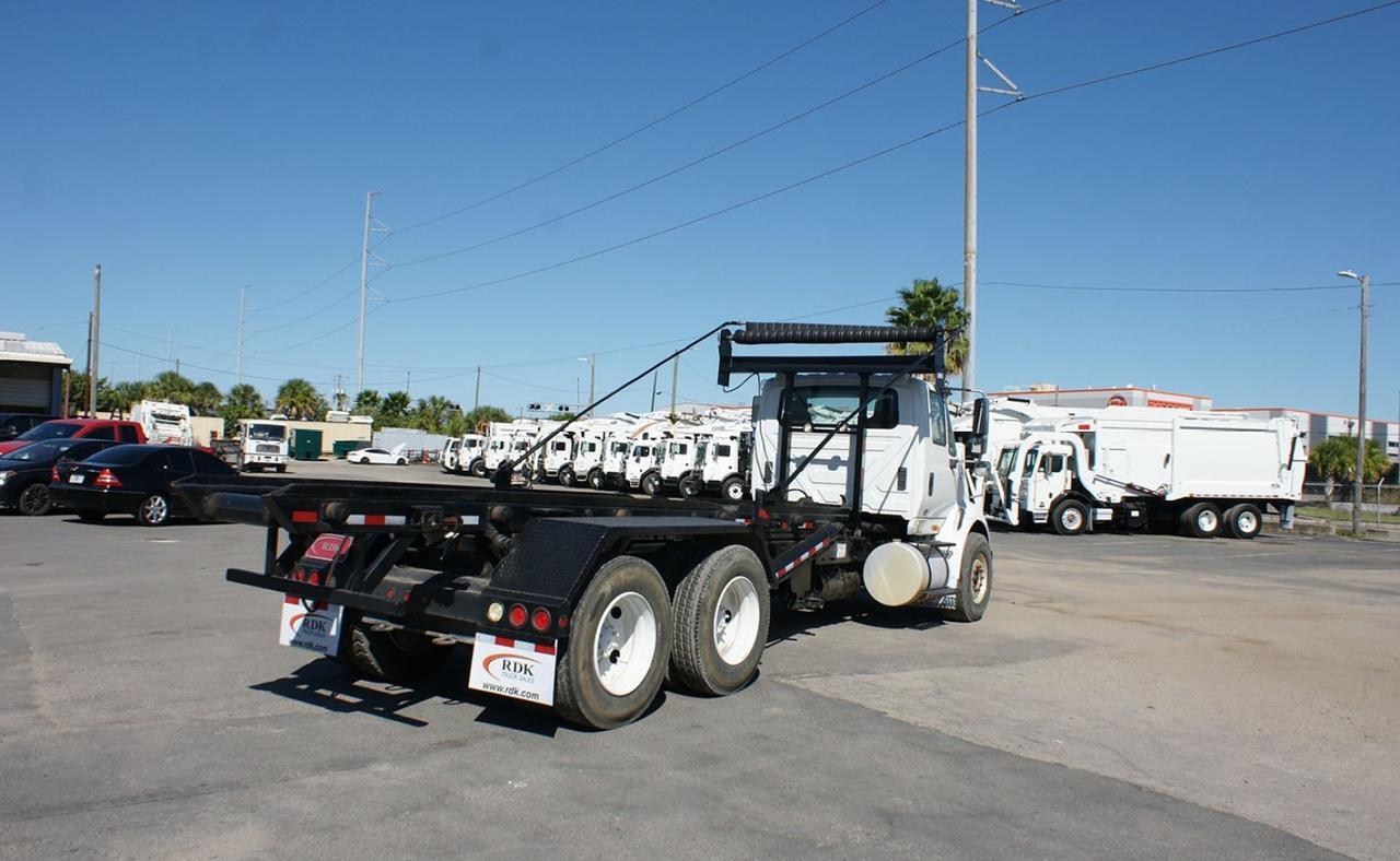 2011 International 8600 60,000 lb. Galbreath Roll-off Truck Tampa FL
