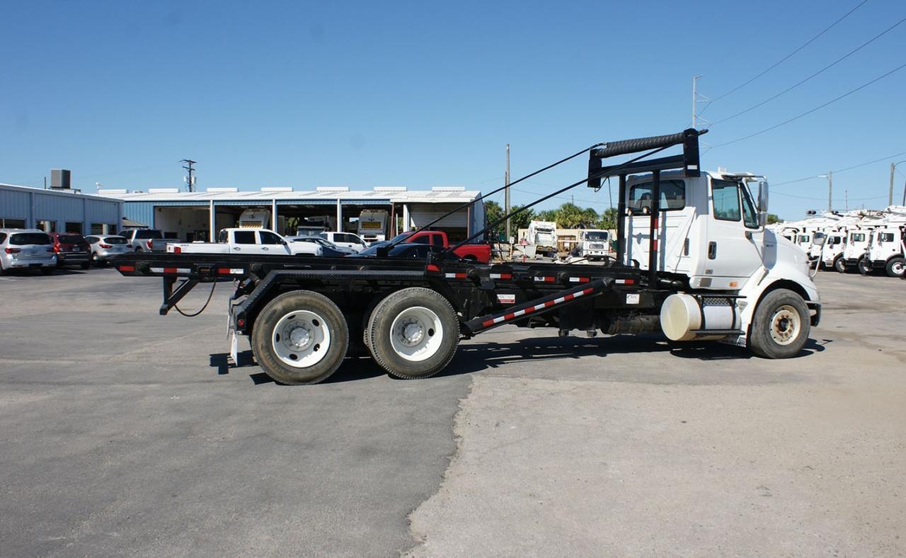 2011 International 8600 60,000 lb. Galbreath Roll-off Truck Tampa FL