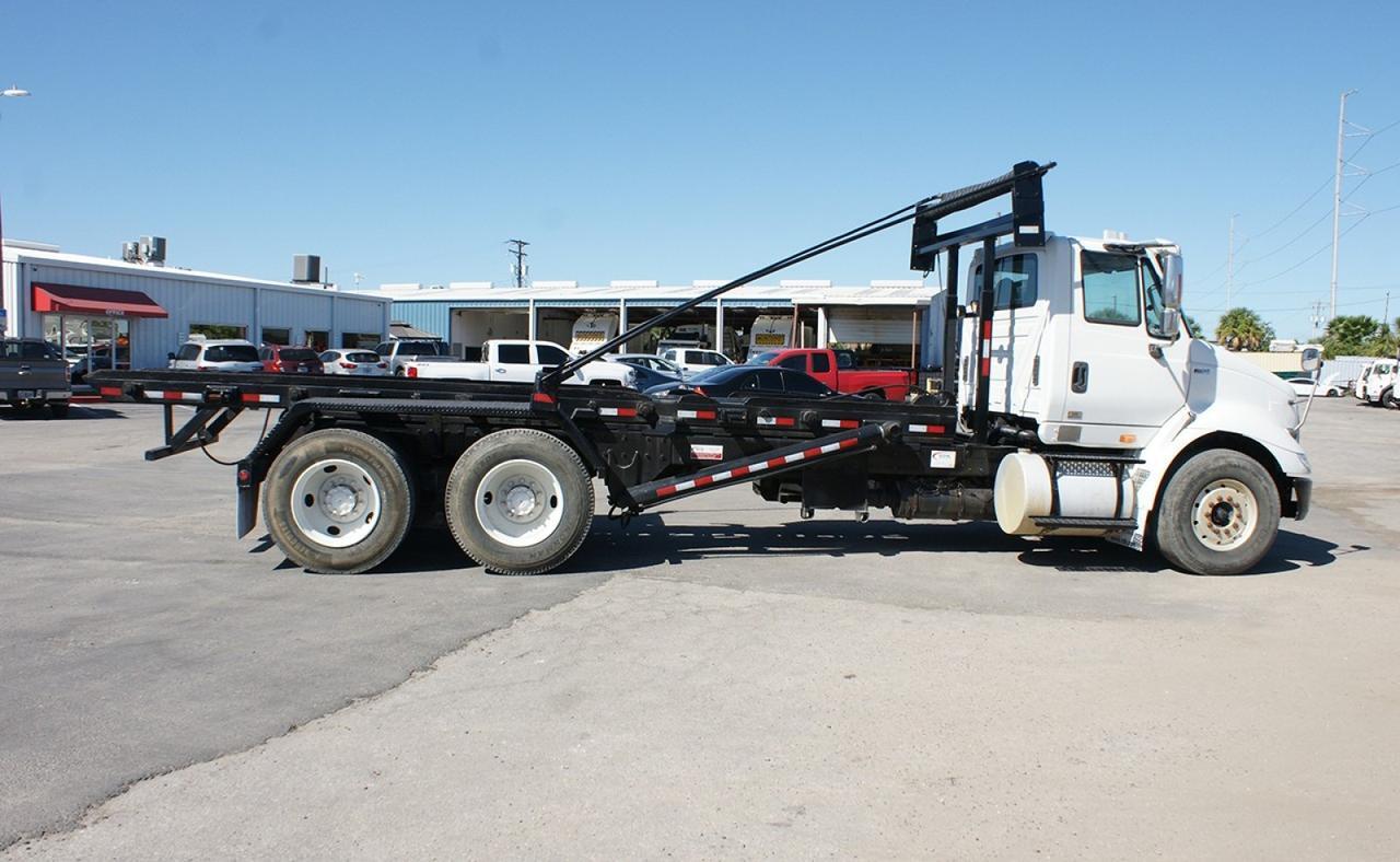 2011 International 8600 60,000 lb. Galbreath Roll-off Truck Tampa FL