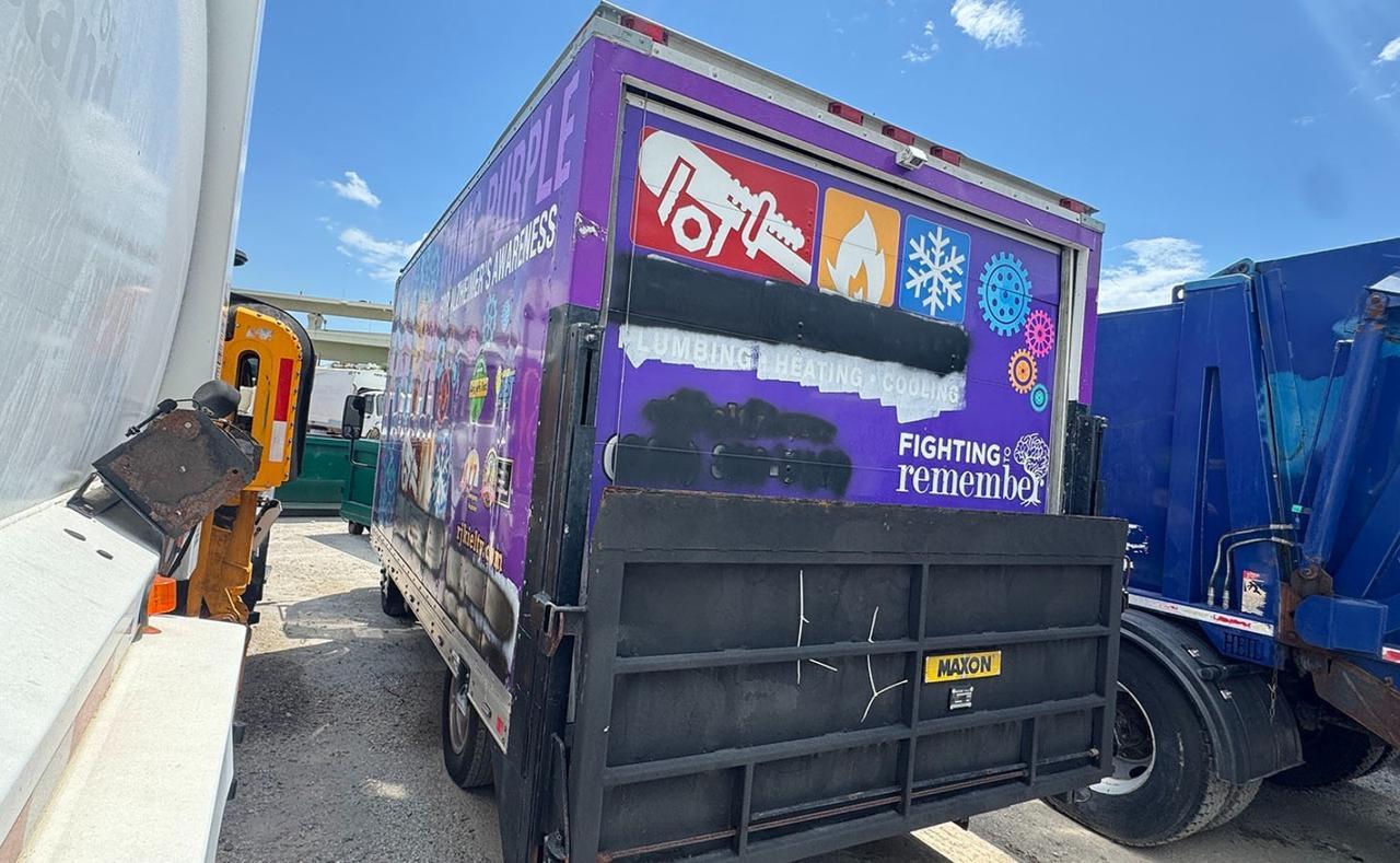 2011 Isuzu NPR Supreme Box Truck Tampa FL