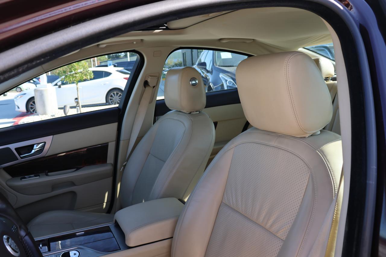 2011 JAGUAR XF PREMIUM Houston TX