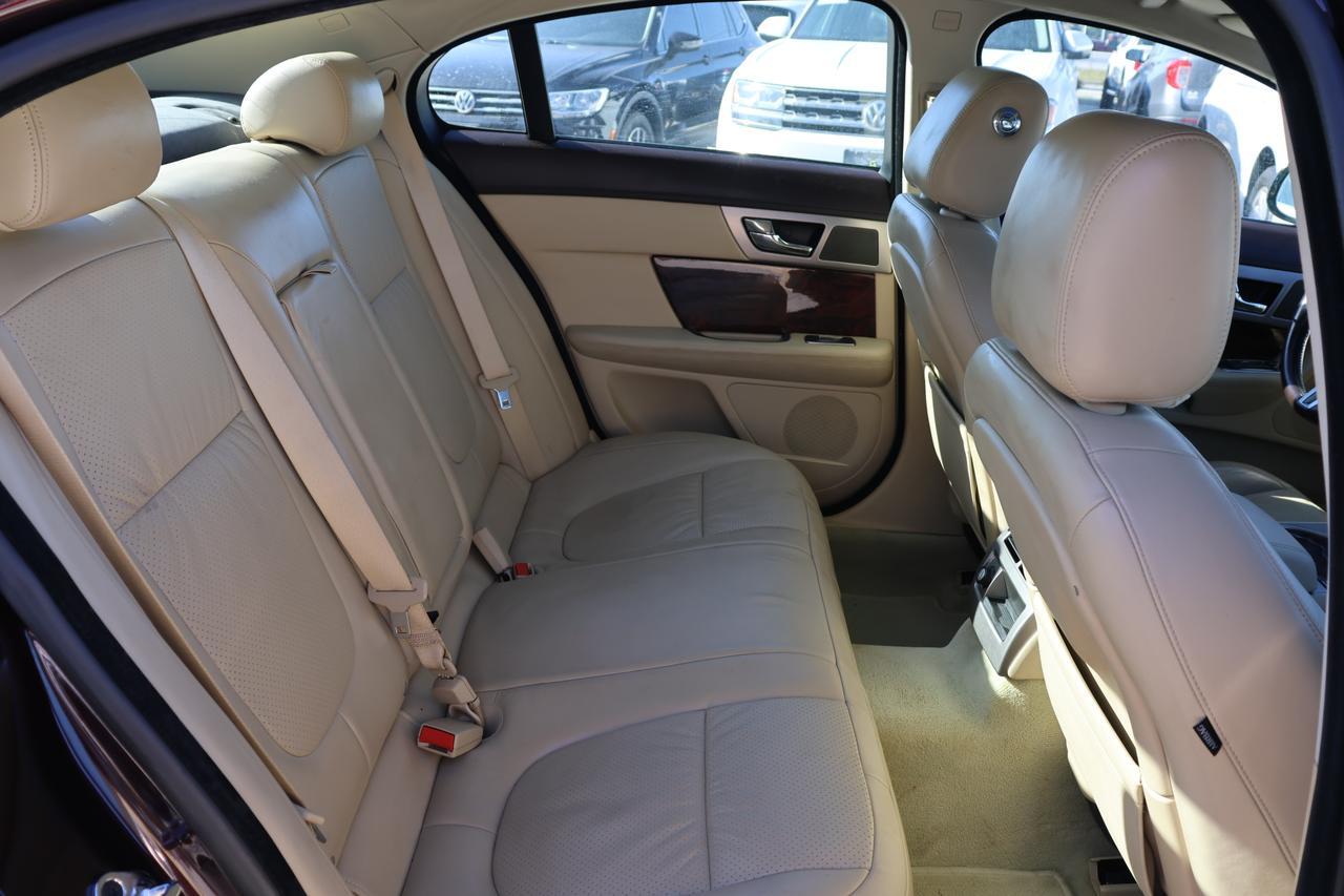 2011 JAGUAR XF PREMIUM Houston TX