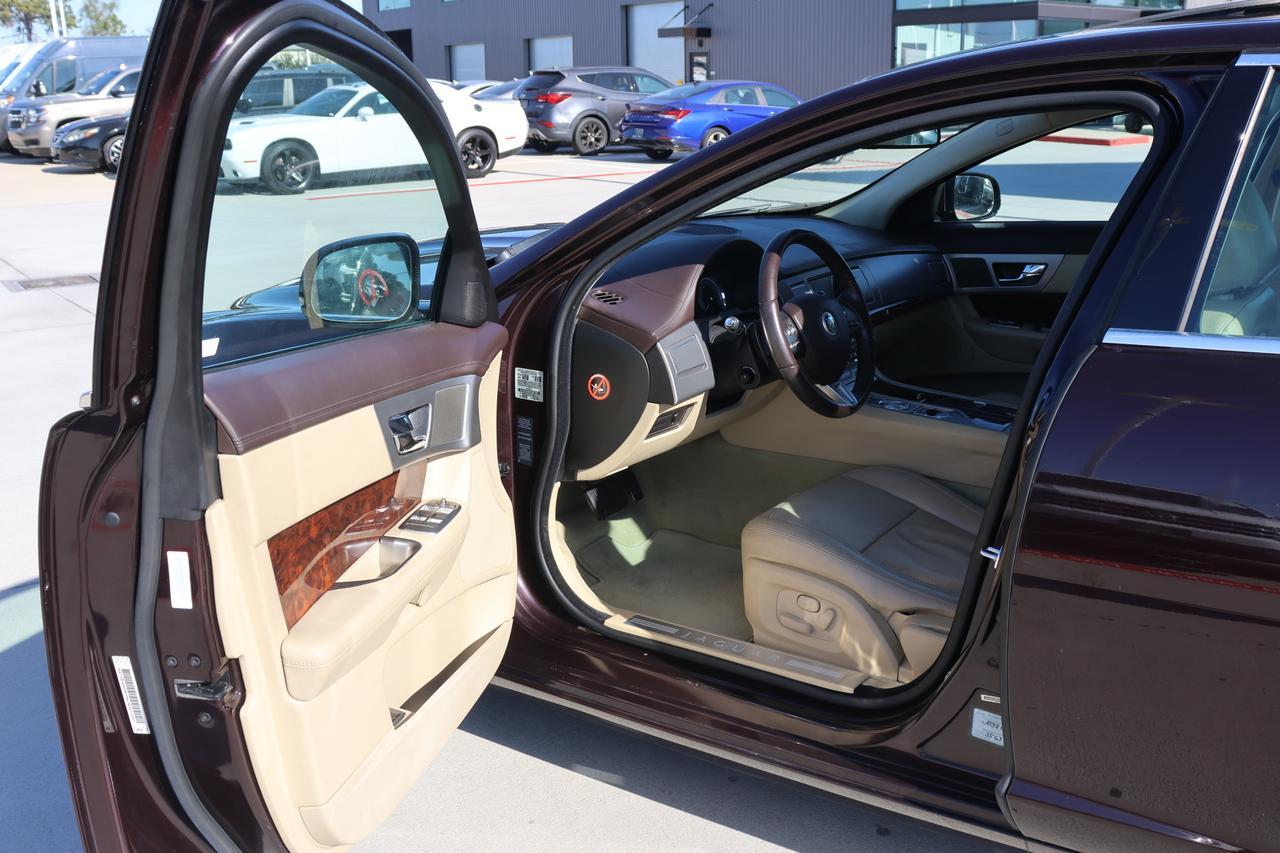 2011 JAGUAR XF PREMIUM Houston TX