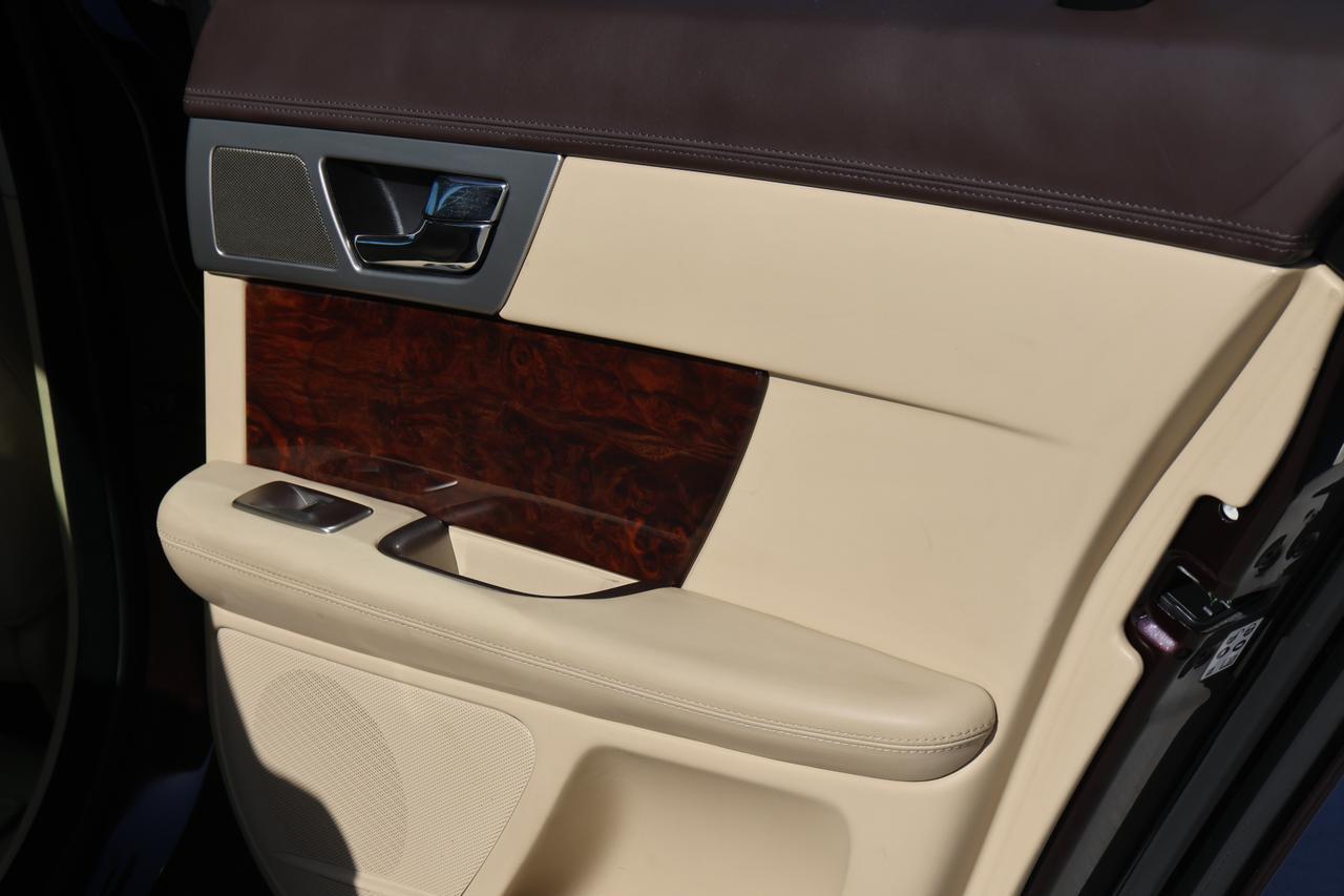 2011 JAGUAR XF PREMIUM Houston TX