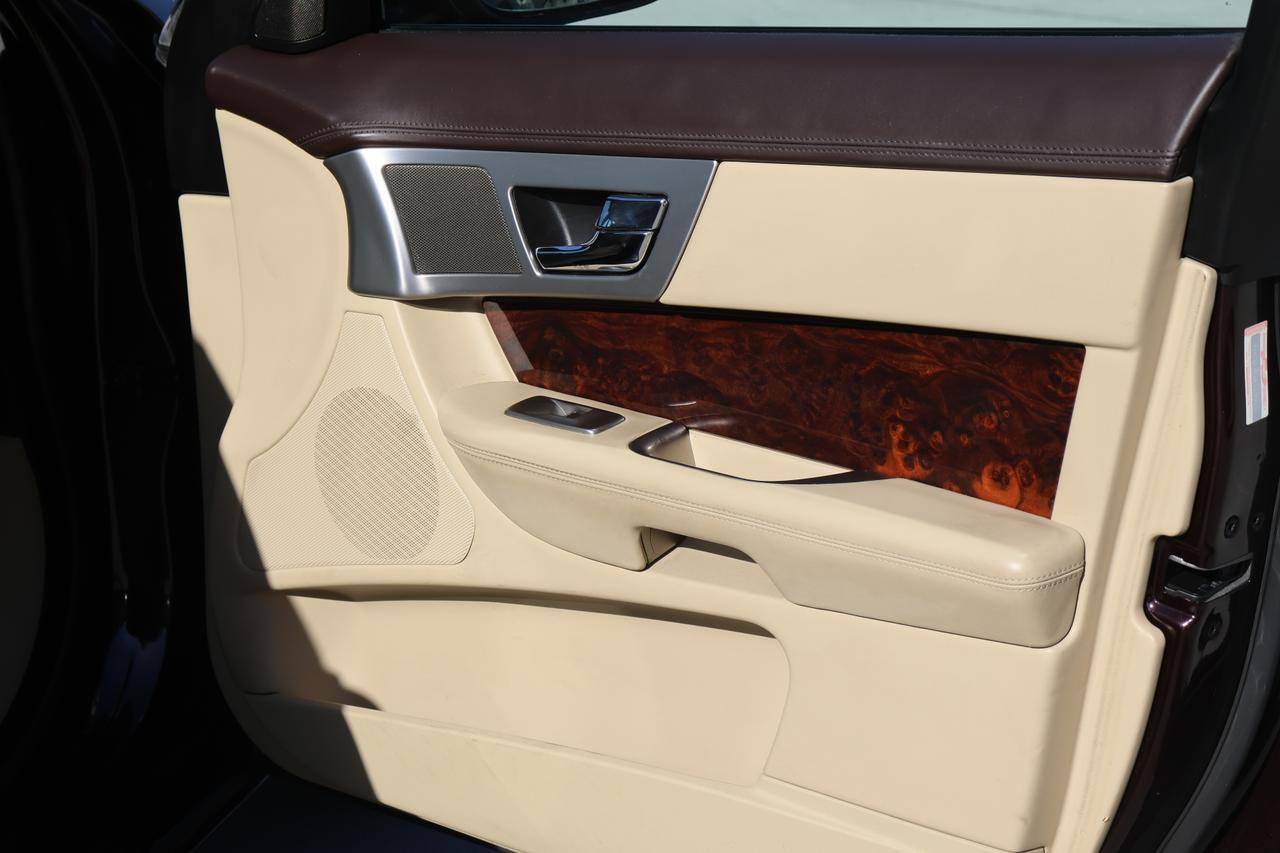 2011 JAGUAR XF PREMIUM Houston TX