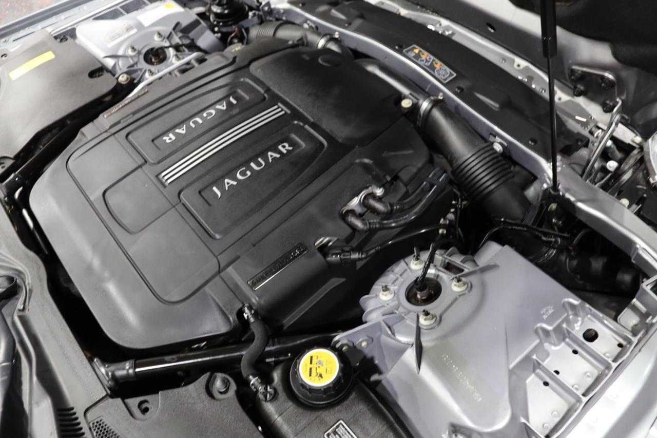 2011 Jaguar XKR 2dr Convertible Skokie IL