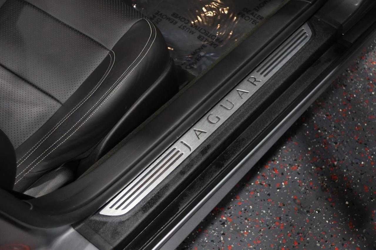 2011 Jaguar XKR 2dr Convertible Skokie IL