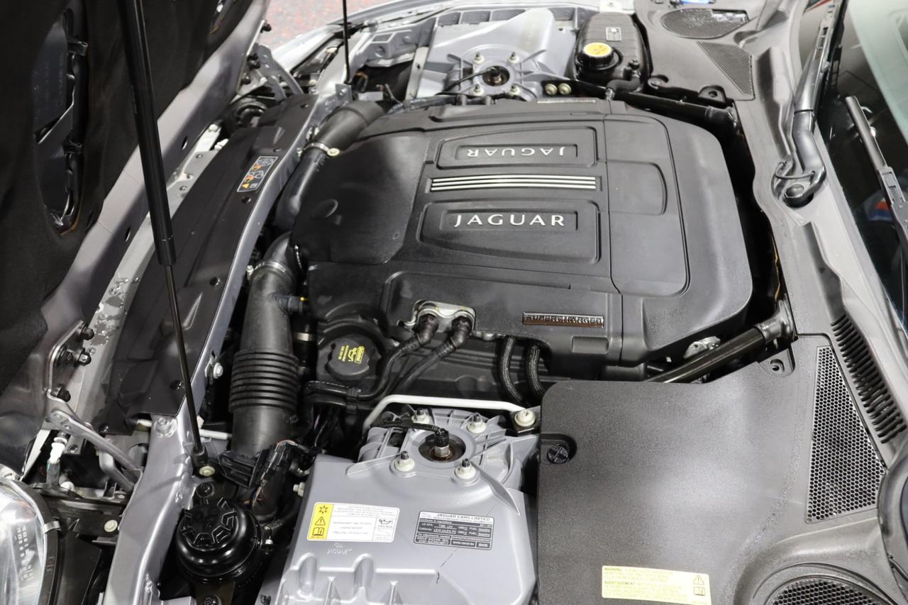 2011 Jaguar XKR 2dr Convertible Skokie IL