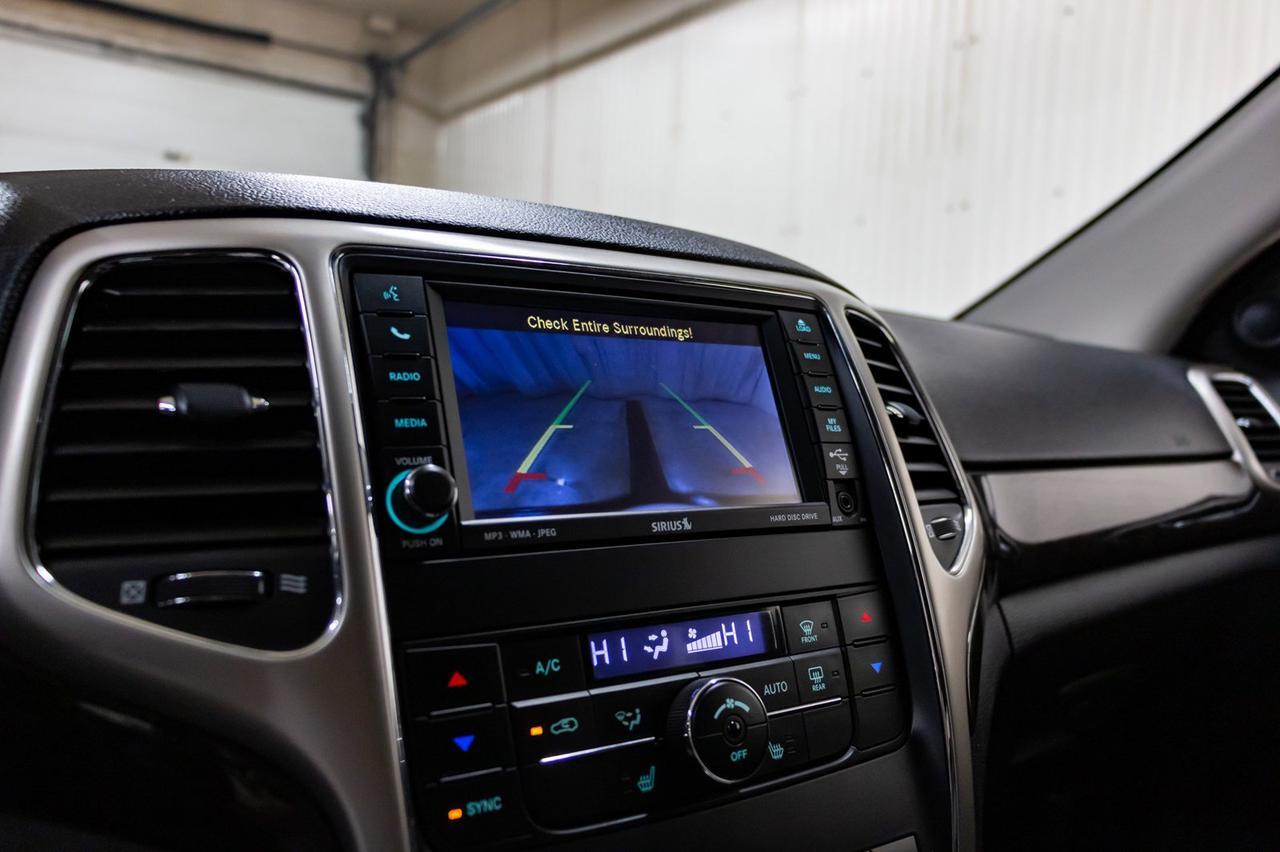 2011 Jeep Grand Cherokee AWD Laredo Leather Nav BCam Red Deer AB