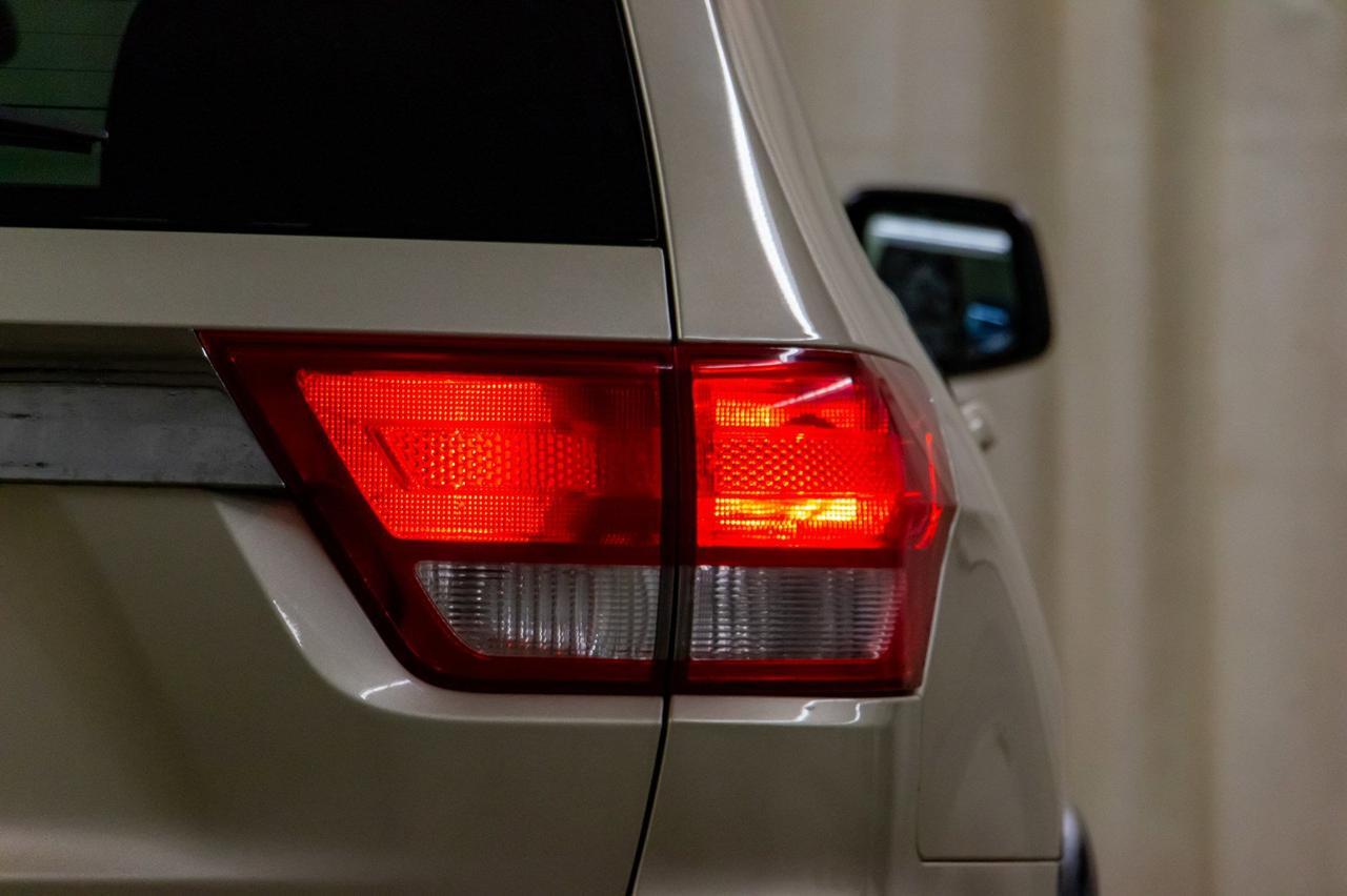 2011 Jeep Grand Cherokee AWD Laredo Leather Nav BCam Red Deer AB