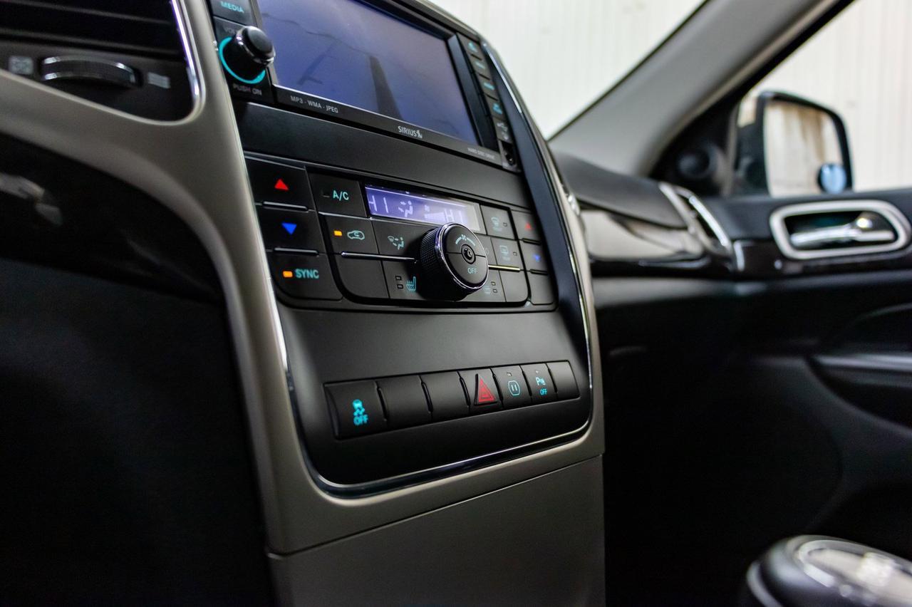 2011 Jeep Grand Cherokee AWD Laredo Leather Nav BCam Red Deer AB