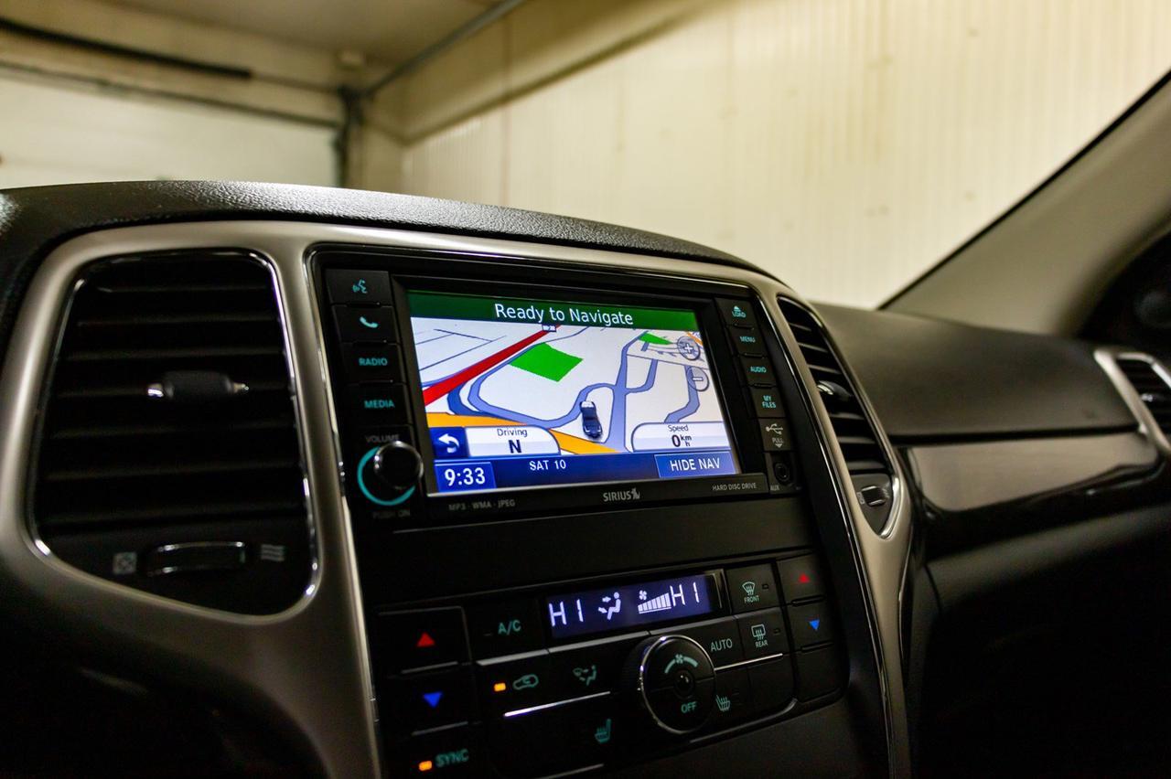 2011 Jeep Grand Cherokee AWD Laredo Leather Nav BCam Red Deer AB