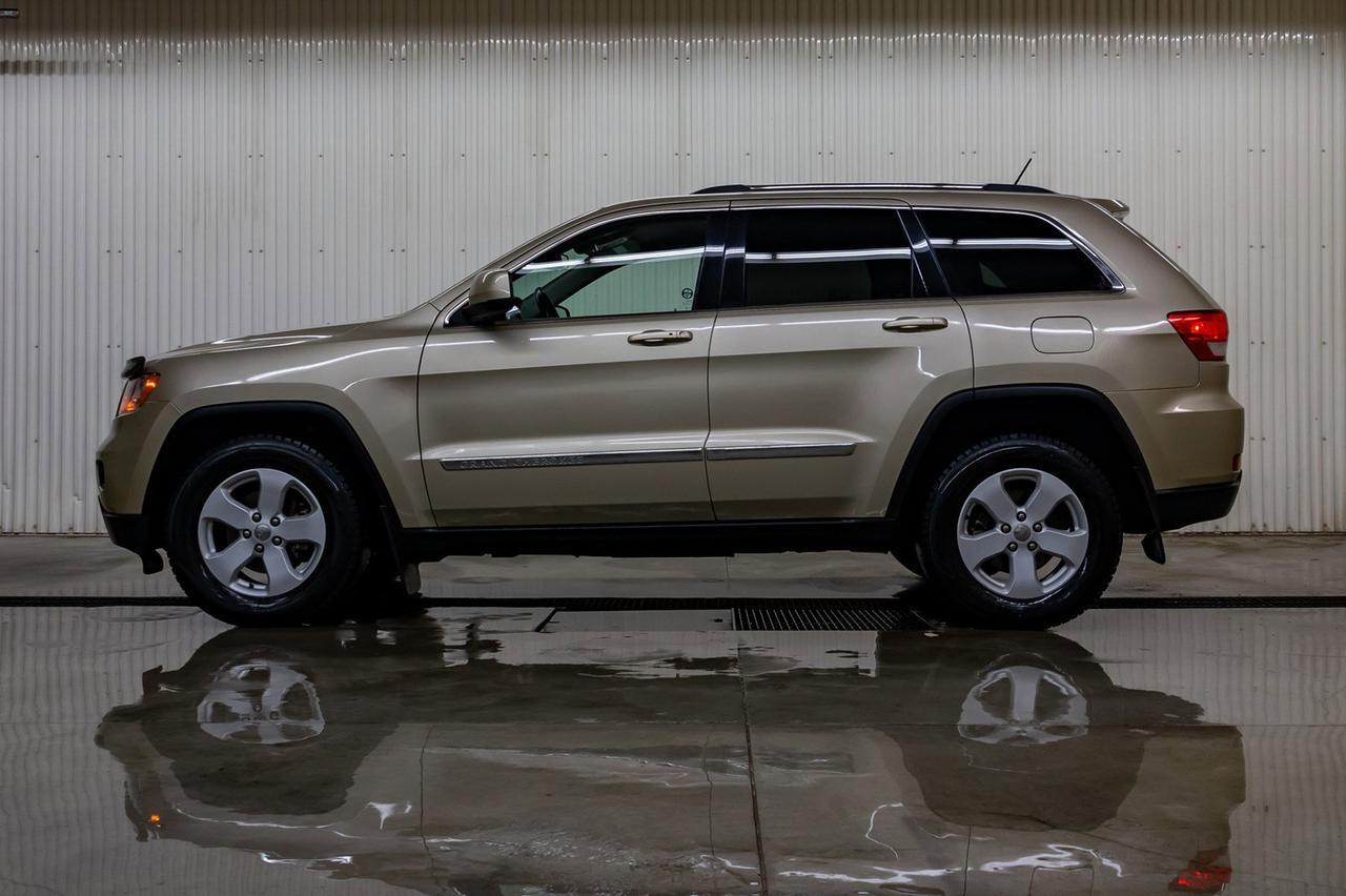 2011 Jeep Grand Cherokee AWD Laredo Leather Nav BCam Red Deer AB