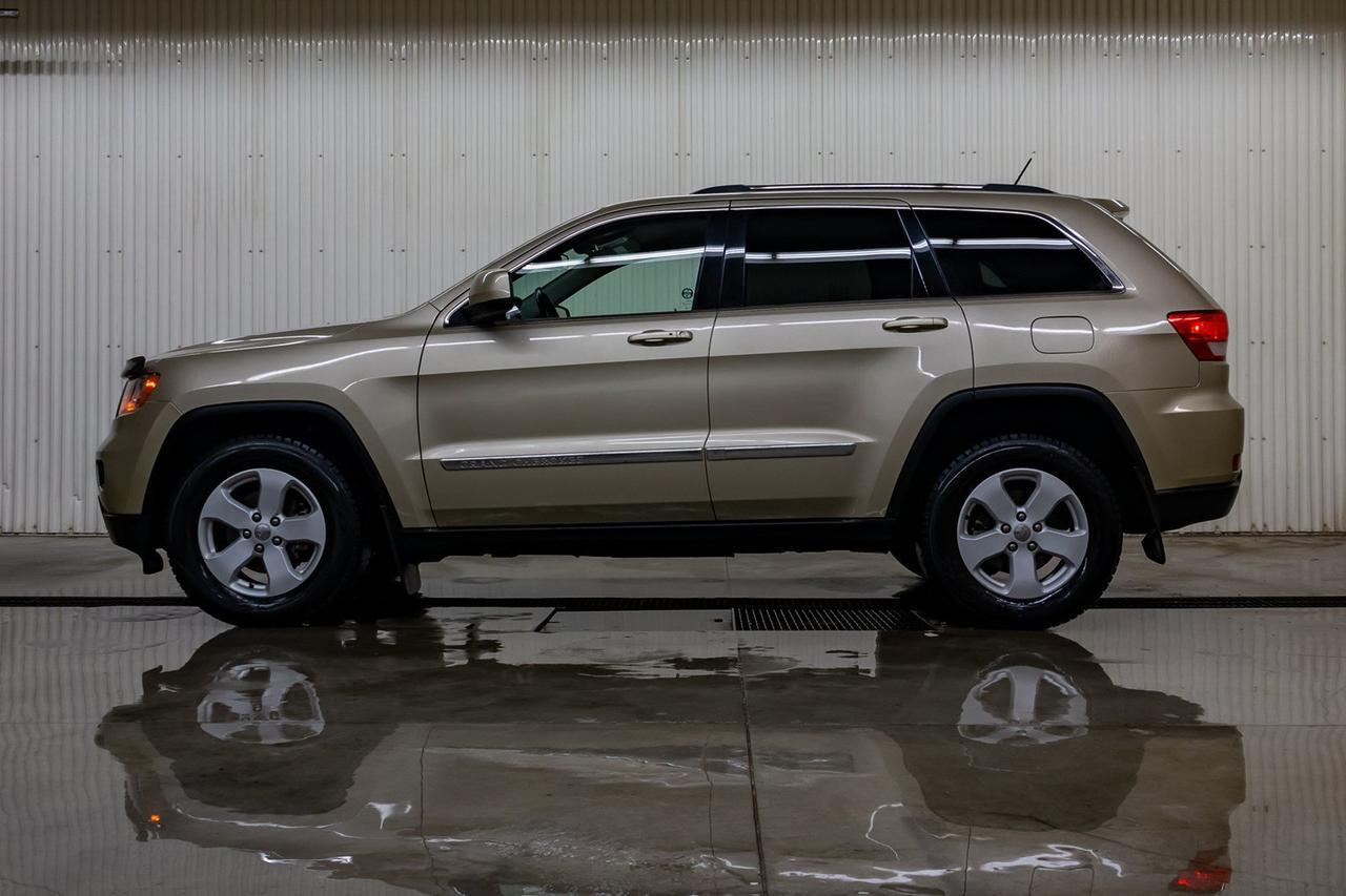 2011 Jeep Grand Cherokee AWD Laredo Leather Nav BCam Red Deer AB