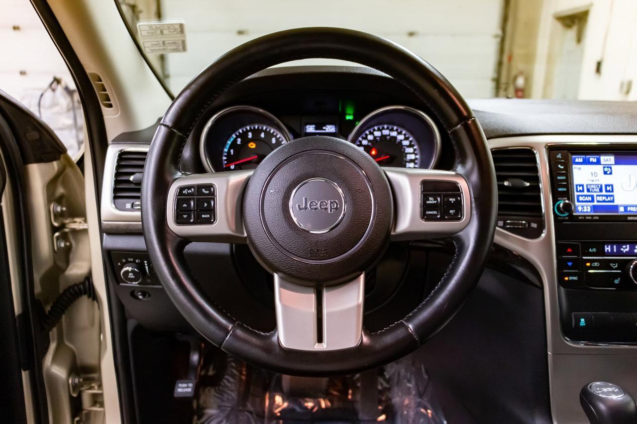 2011 Jeep Grand Cherokee AWD Laredo Leather Nav BCam Red Deer AB