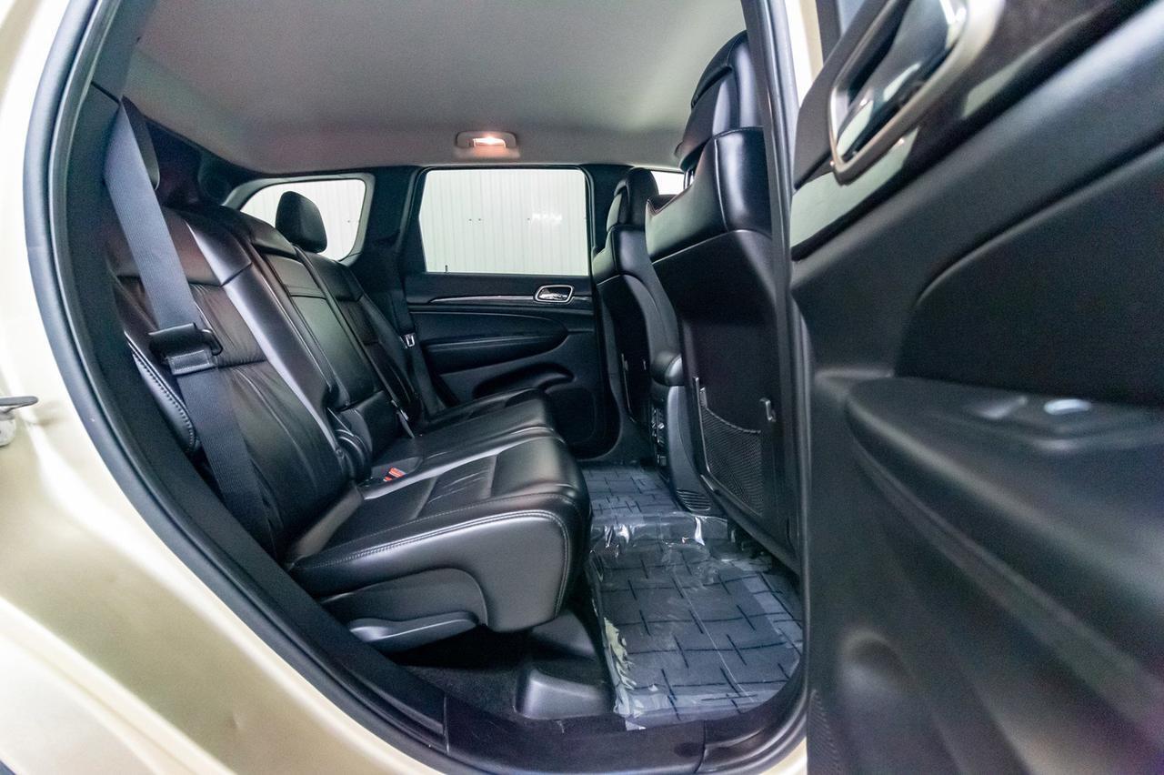 2011 Jeep Grand Cherokee AWD Laredo Leather Nav BCam Red Deer AB