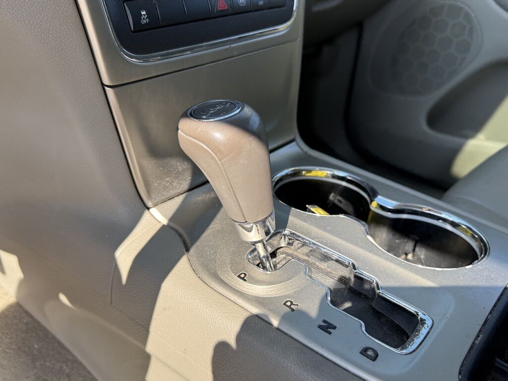 2011 Jeep Grand Cherokee Laredo Crestwood KY