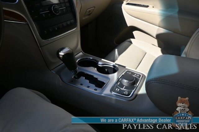 2011 Jeep Grand Cherokee Overland / 4X4 / 5.7 V8 / AutoStart / Heated & Cooled Leather Seats / Heated Steering Wheel / Navigation / Sunroof / Lane Departure & Blind Spot / Adaptive Cruise / Back Up Camera / Power Liftgate / Tow Pkg Anchorage AK